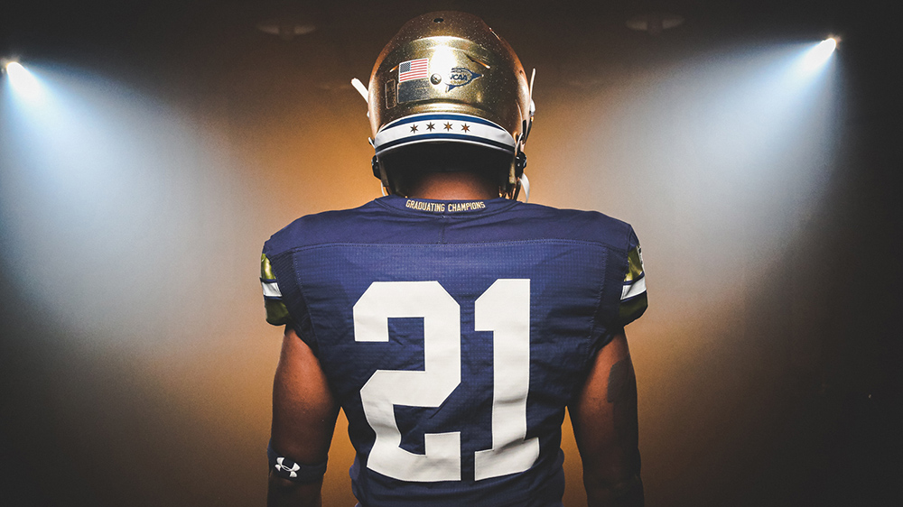 Notre Dame Unveils Pinstriped, Yankees-Inspired Uniforms