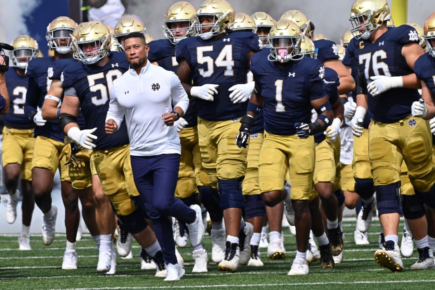 Riley Leonard Transfers to Notre Dame: The Full Scouting Report - 18 Stripes