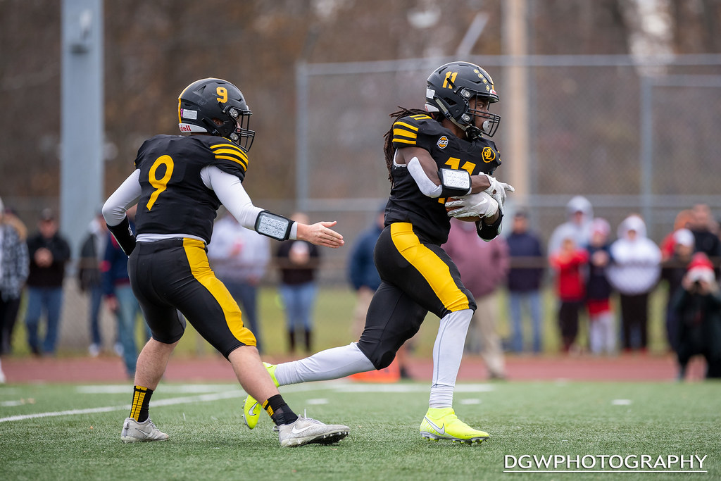 The Best High School Football Uniforms: #18-16 - 18 Stripes